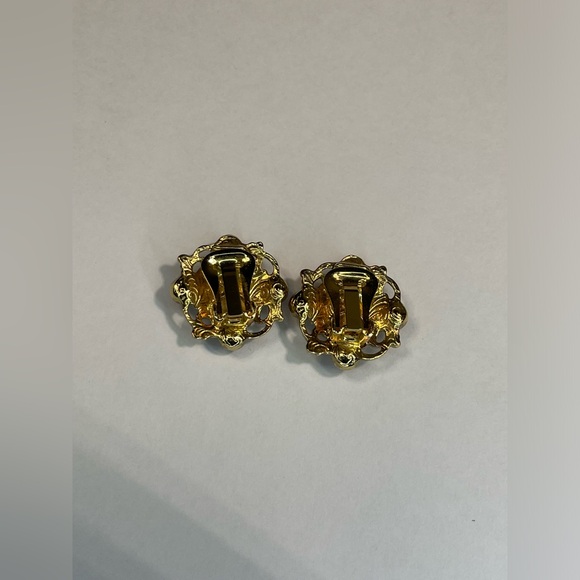 1960s Purple Lilac Foil Back Glass Pin Clip On Earrings Vintage Jewelry - Picture 2 of 3